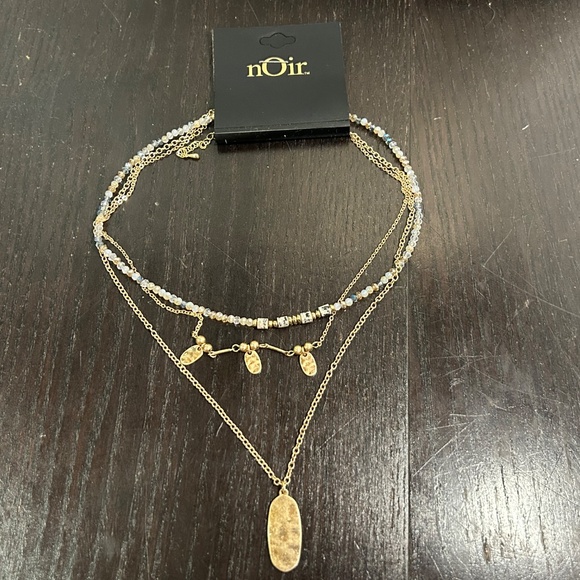 nOir Layered 3 Tiered Gold and Beaded Necklace - NWT - Picture 8 of 9